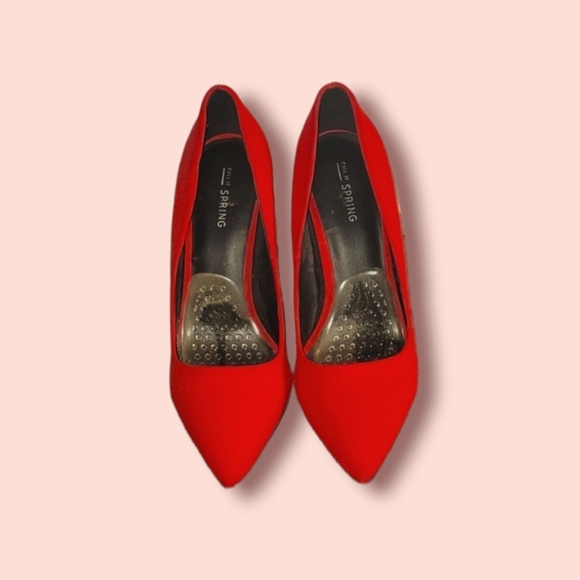 RED HEELS - Picture 1 of 4